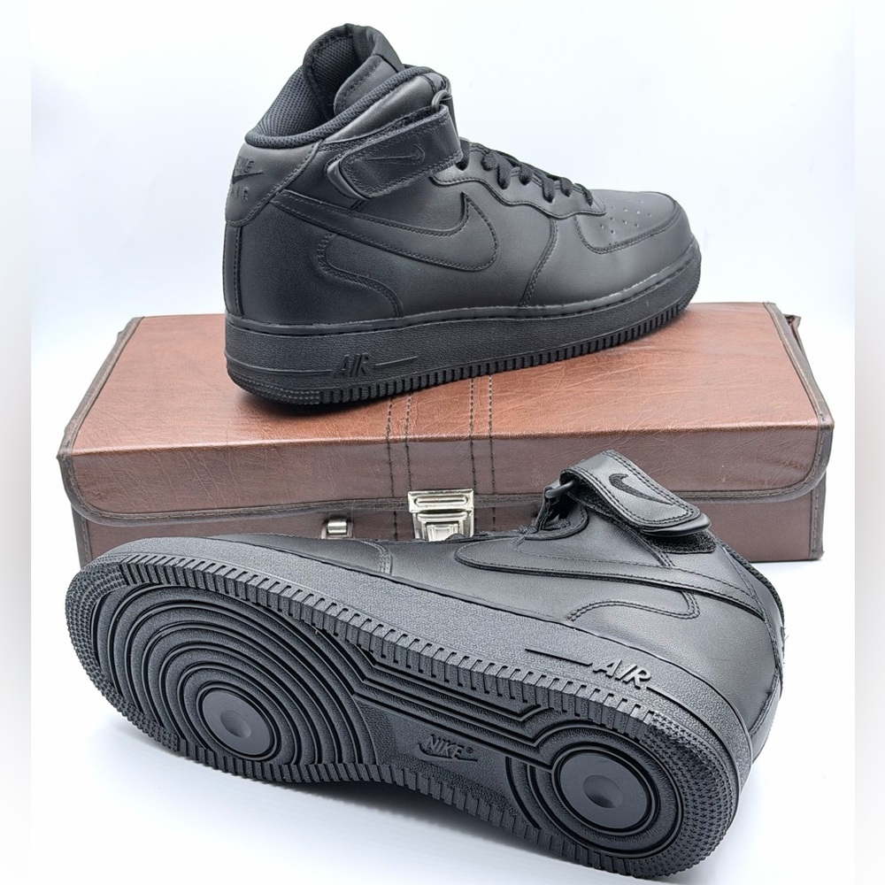 Nike Air Force 1 Mid '07 'Triple Black'